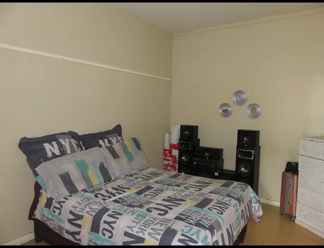 2 BEDROOM FLAT FOR SALE IN MUCKLENEUK